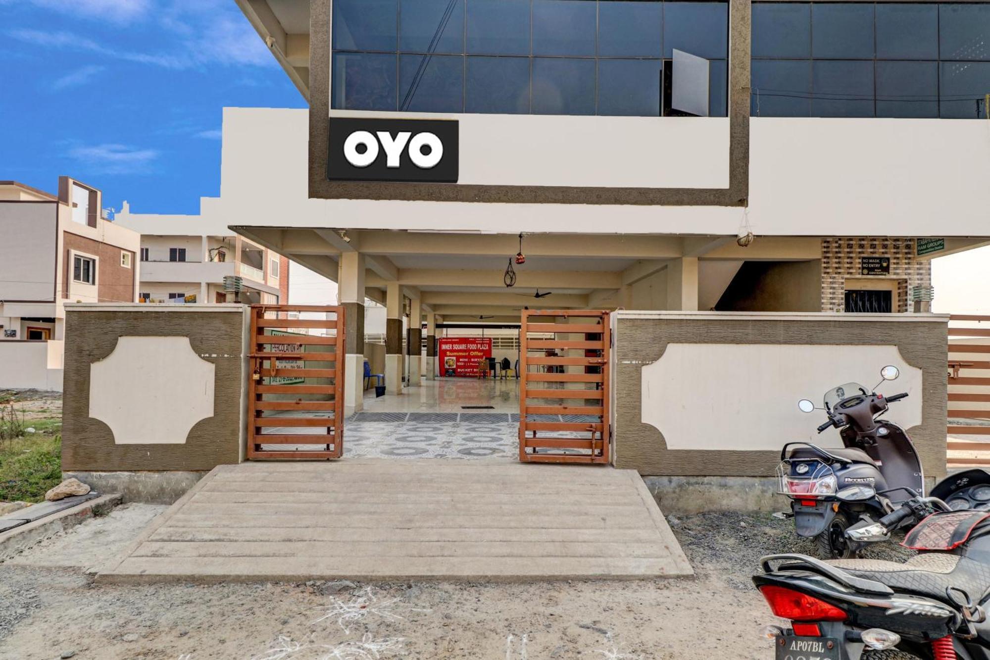 Hotel Oyo Vnr Convention Guntūr Exterior foto